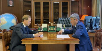 Денис Мантуров встретился с главой Бурятии Алексеем Цыденовым