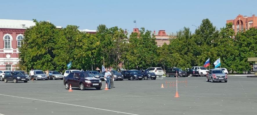 В Саратове прошли соревнования по вождению автомобилей среди жителей с поражением опорно-двигательного аппарата