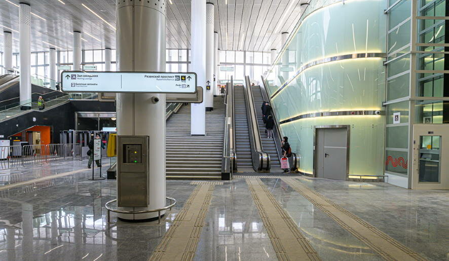 Москва обгоняет. В столице строят десятки транспортных хабов, в Петербурге – ни одного