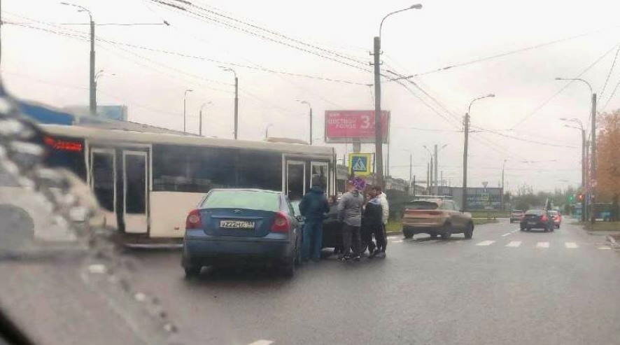 Не знают знаков: петербуржцы возмущены уровнем квалификации водителей социальных автобусов