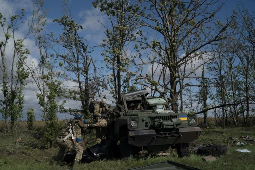 При попытке форсирования реки Оскол в Харьковской ВСУ потеряли до 30 человек и 6 боевых машин пехоты