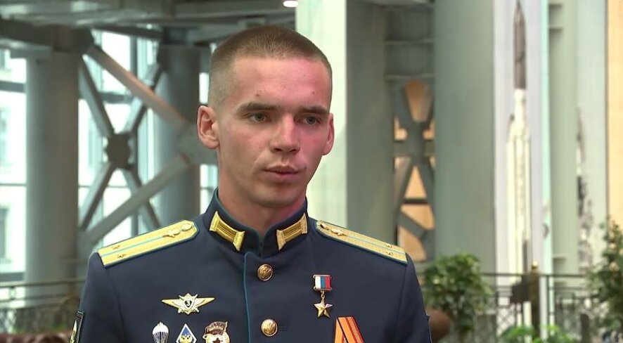 Командир зенитного ракетного взвода Анатолий Ищенко рассказал, за что был удостоен звания Героя Российской Федерации