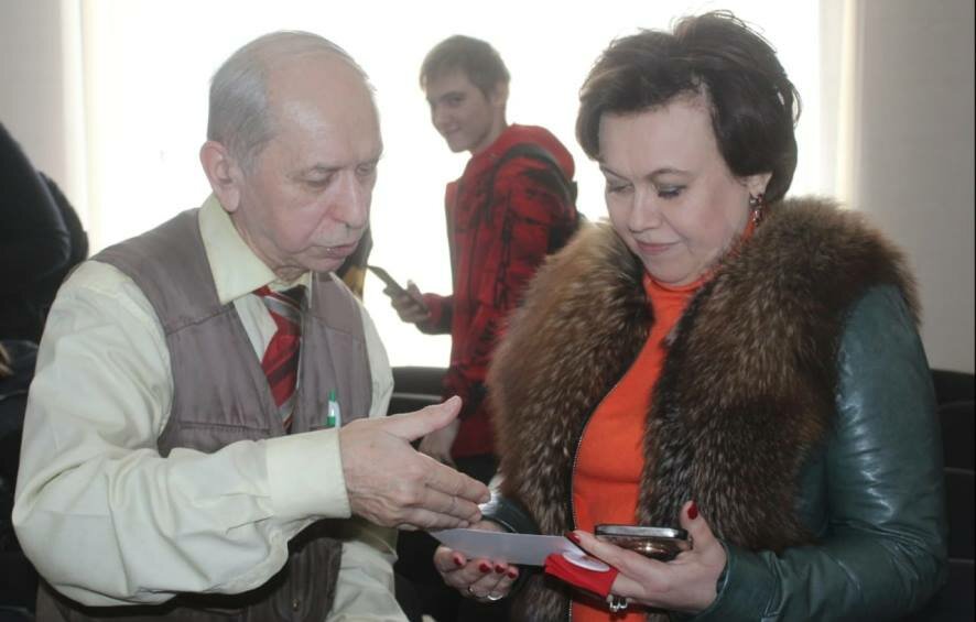 В Краснокутском краеведческом музее открылась выставка «Волга — Янцзы – реки дружбы»
