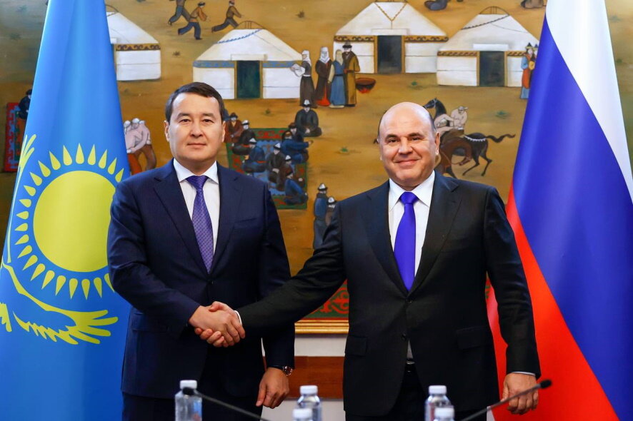 Михаил Мишустин поздравил премьер-министра Казахстана с 30-летием установления дипломатических отношений между двумя странами