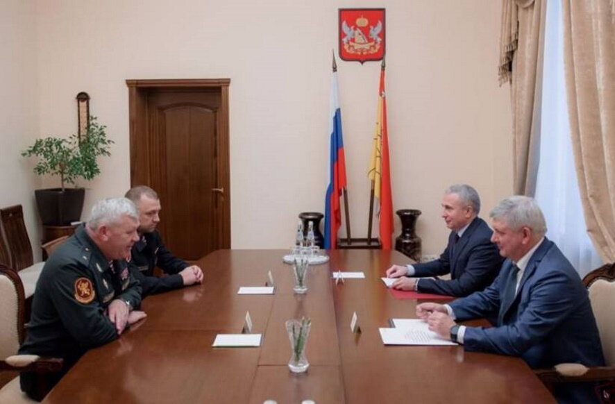 Губернатор Воронежской области провел рабочую встречу с представителями Росгвардии