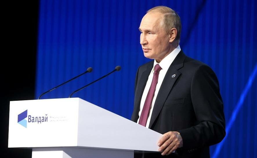 Путин — на 15-летии «Ростеха» о задачах оборонной промышленности