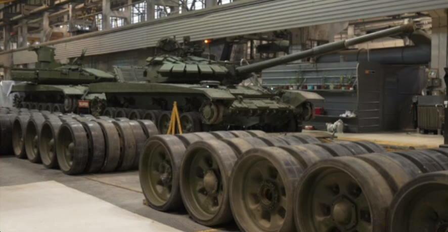 Дмитрий Медведев проверил новые танки