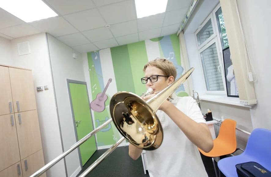 В Москве закупили около 400 инструментов для трех детских музыкальных школ — Сергунина