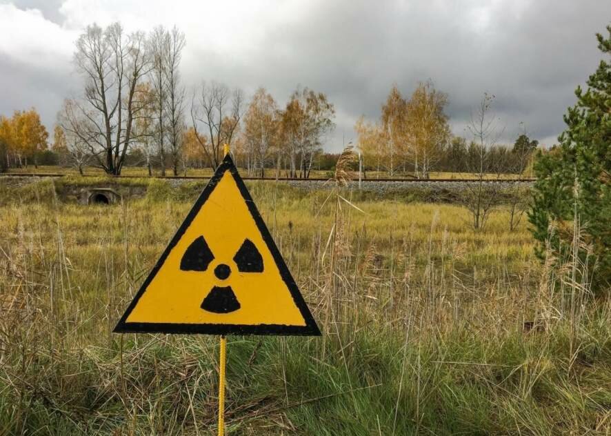 Киевский режим планирует «замаскировать» подрыв «грязной бомбы» под нештатное срабатывание российского ядерного боеприпаса малой мощности