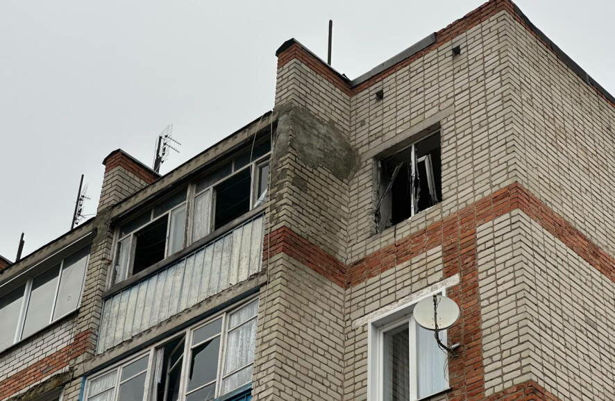Повреждены 41 квартира и 7 машин: глава Белгородской области рассказал о последствиях вчерашнего удара по Валуйкам