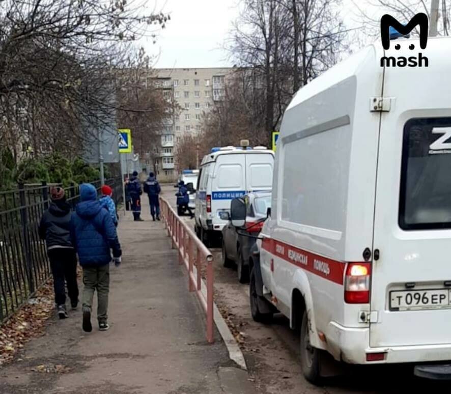 На школу №43 в Рыбинске напал мужчина с ножом