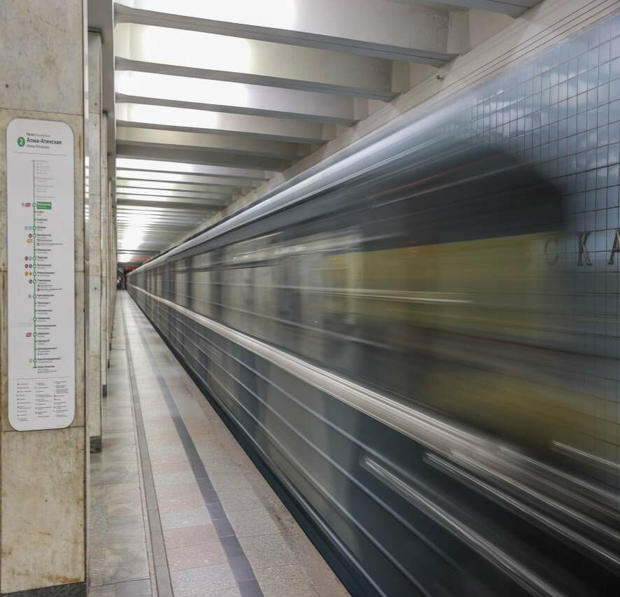 Участок зеленой ветки московского метро закроют на полгода