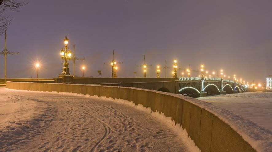 Новая зима – новые «кучи Беглова». Петербург обрастает сугробами из снега и реагентов