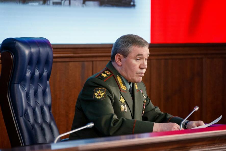 Начальник Генштаба ВС РФ Валерий Герасимов провел переговоры с китайским коллегой