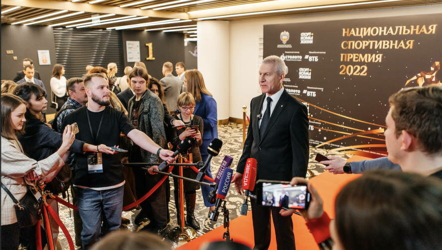 Олег Матыцин поздравил победителей Национальной спортивной премии
