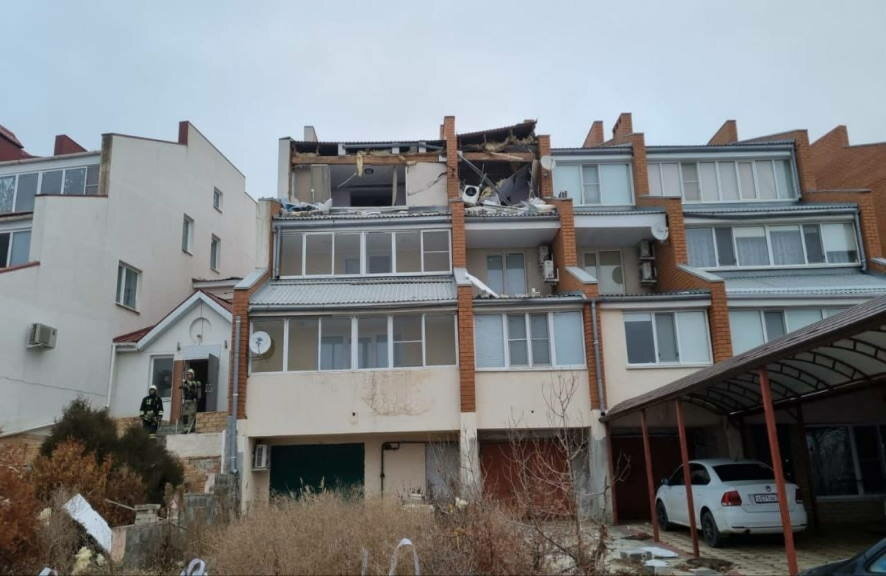 Взрыв в Элисте произошел в трехэтажном жилом доме