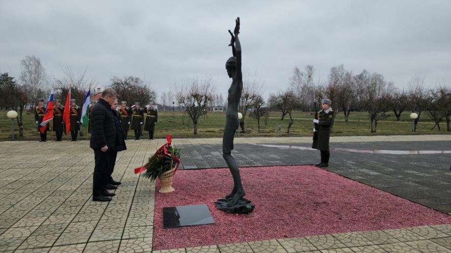 Глава Башкортостана отдал дань памяти маленьким узникам концлагеря, чью кровь забирали для солдат вермахта