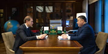 Денис Мантуров обсудил перспективы развития промышленности в Тверской области с главой региона Игорем Руденей