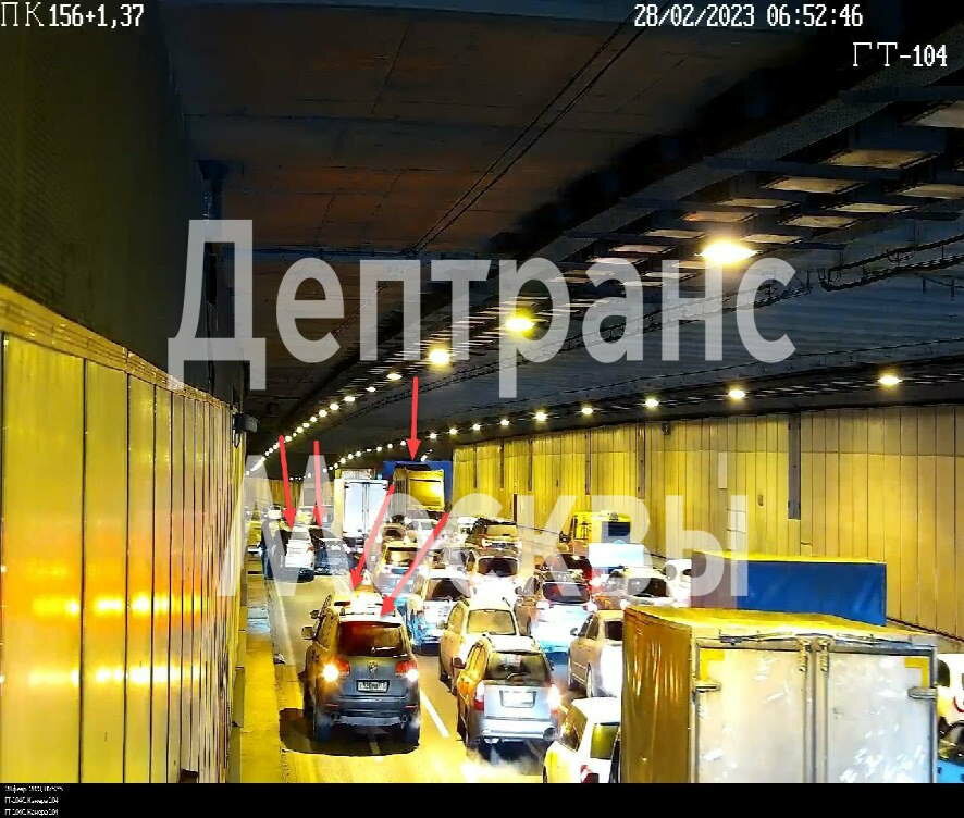 В Гагаринском тоннеле столицы столкнулись несколько автомобилей
