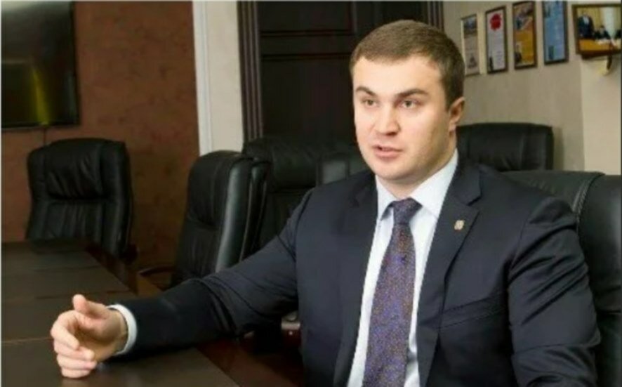 Бурков ушел в отставку, в Омске новый врио