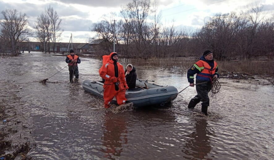 В Петровске зафиксирован спад уровня воды в Медведице