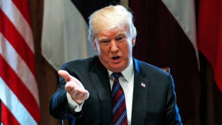 10 первых указов Трампа