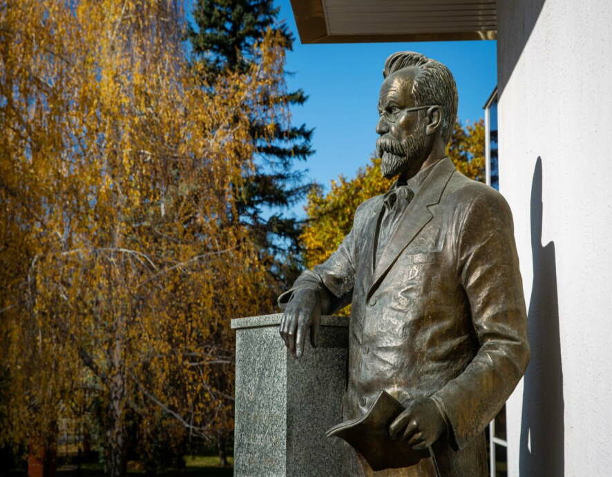 160 лет назад родился выдающийся ученый и общественный деятель, ректор Таврического университета, академик Владимир Вернадский