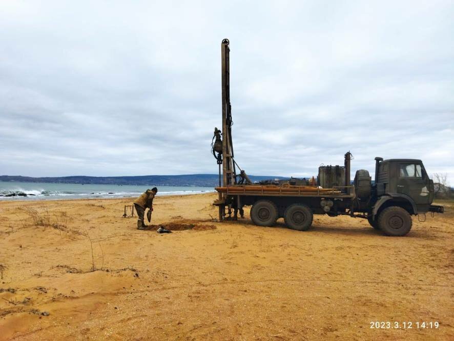В Феодосии началось строительство яхтенной марины на Золотом пляже