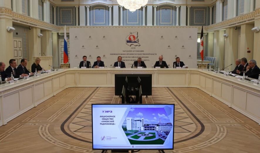 Выпускников профильных российских вузов ждут на предприятиях Саратова