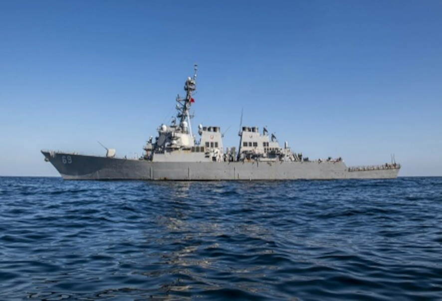 Американский эсминец незаконно вторгся в акваторию Южно-Китайского моря – командование НОАК
