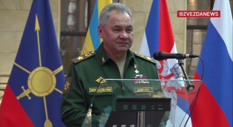 Шойгу вручил ордена Мужества военнослужащим, отразившим атаку беспилотников в Крыму.