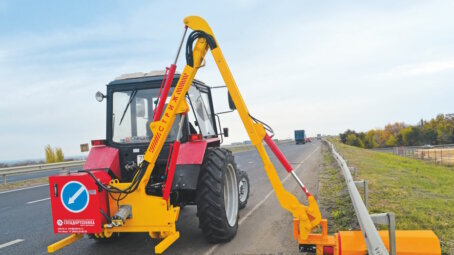 Москва передала новым регионам России коммунальную технику