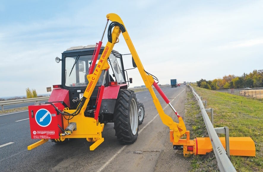 Москва передала новым регионам России коммунальную технику