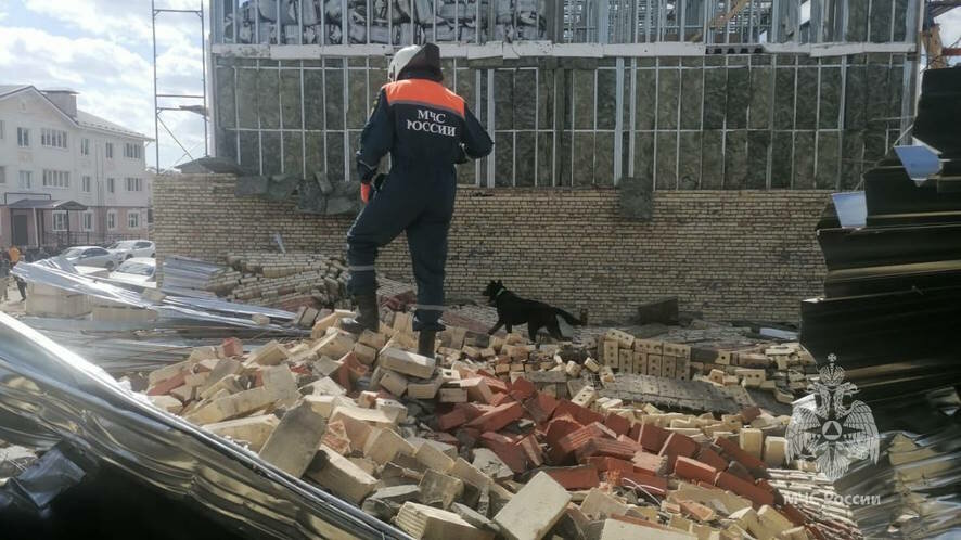 В Татарстане ведутся поисково-спасательные работы на месте обрушившегося дома