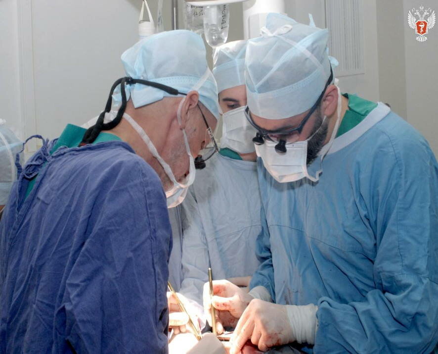 Пациента с гигантской сосудистой аномалией удалось спасти хирургам НИИ Склифосовского