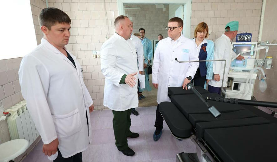 Алексей Текслер проинспектировал ход ремонта окружного военного госпиталя в Челябинске