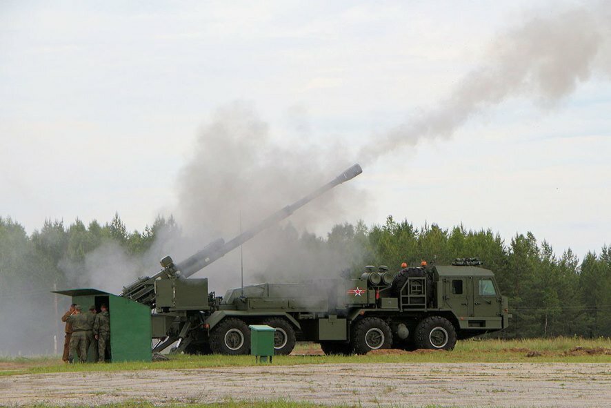 Гендиректор УВЗ Александр Потапов сообщил о завершении госиспытаний 152-мм самоходного орудия 2С43 «Мальва»