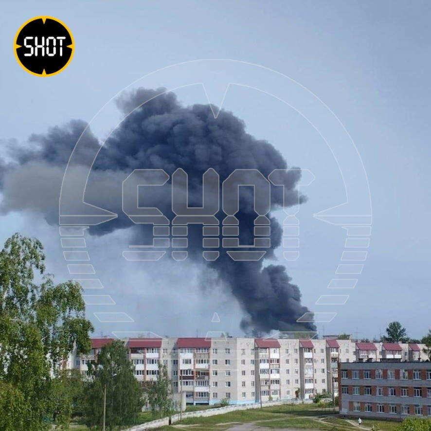 Сильный пожар в городе Дятьково Брянской области