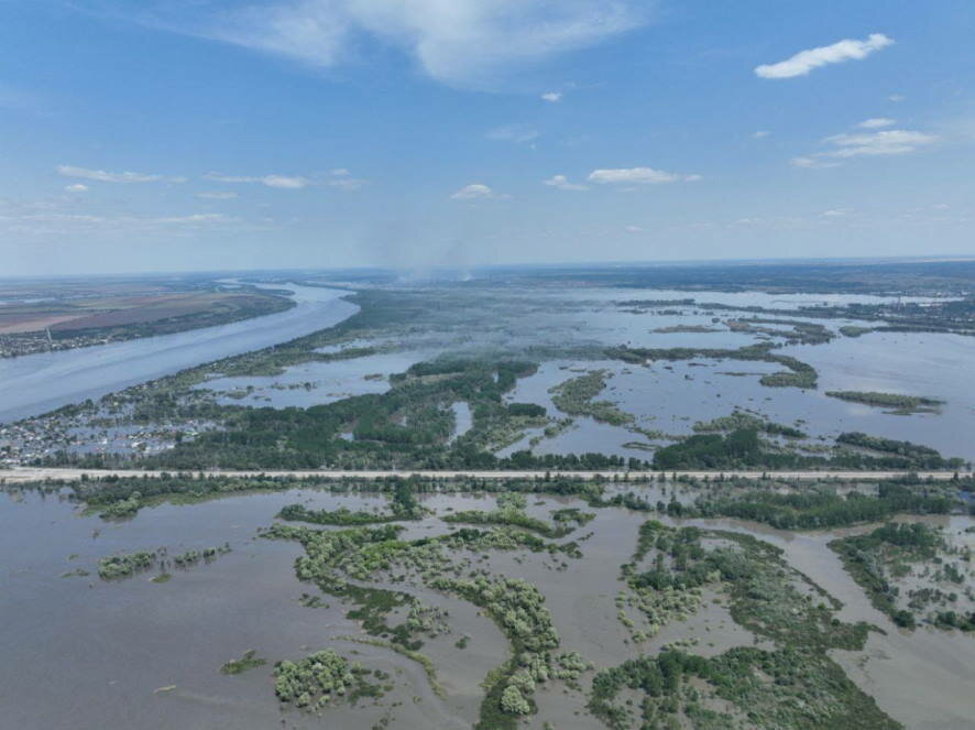 Жители затопленных районов Херсонской области активно прибывают в пункты временного размещения