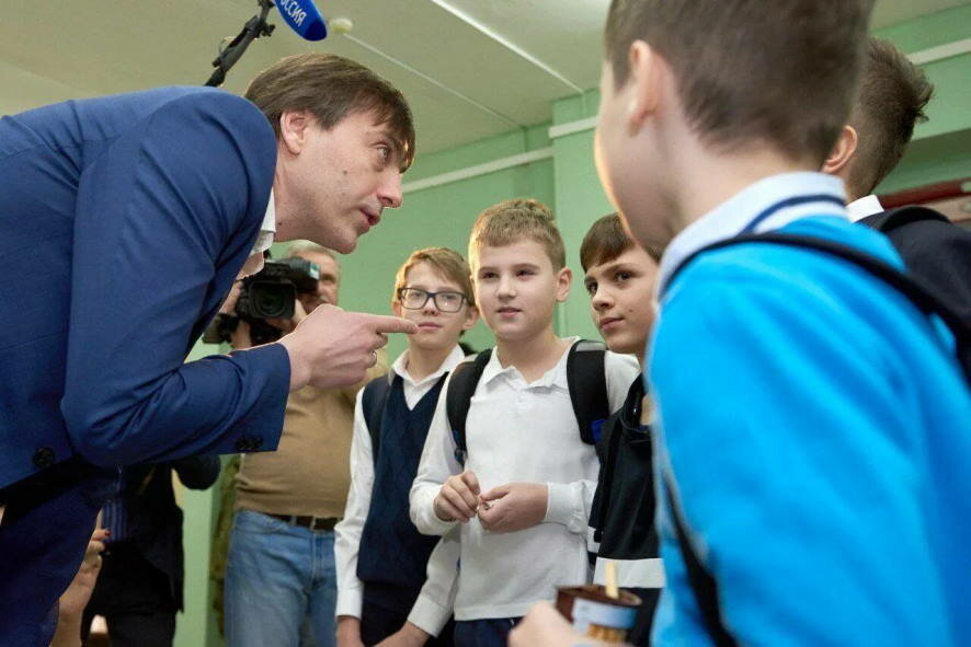 Российским школьникам будут преподавать глубинные причины начала СВО