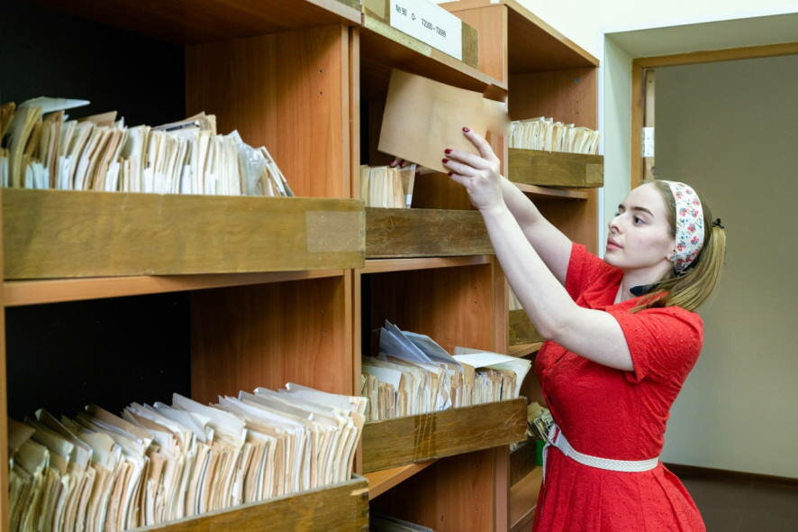 Архив самого интересного. Старые архивы. Архивист. Апостольский архив ватикана. Исторический архив.