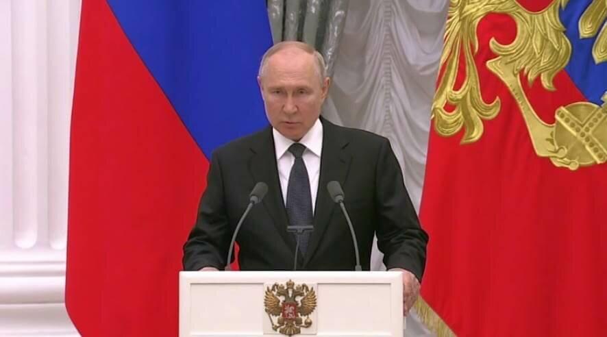 Путин: Сбережение народа и благополучие российских семей — главный приоритет развития России