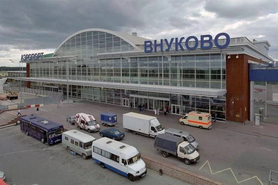 Почти 50 рейсов задерживаются в московских аэропортах