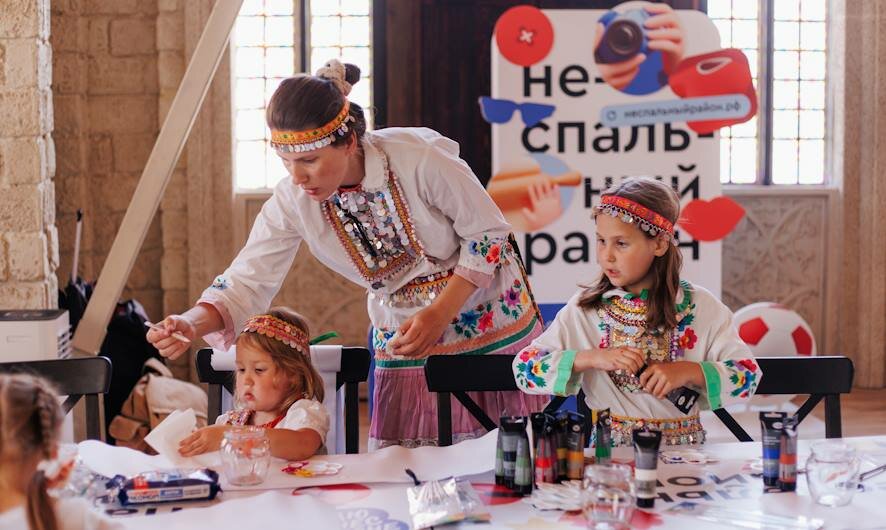 Неспальный район: москвичи познакомились с товарами и услугами локальных предпринимателей
