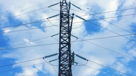 Школьник, напавший на одноклассников, пытался спрятаться на опоре ЛЭП