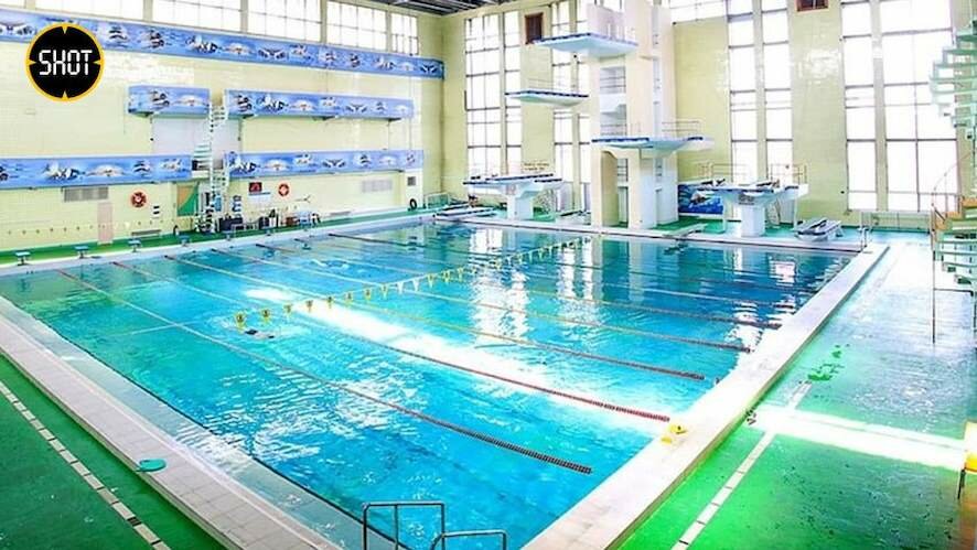Руку мужчины засосало в фильтровую трубу бассейна в «Олимпийской деревне» в Москве. Он не смог выбраться и утонул
