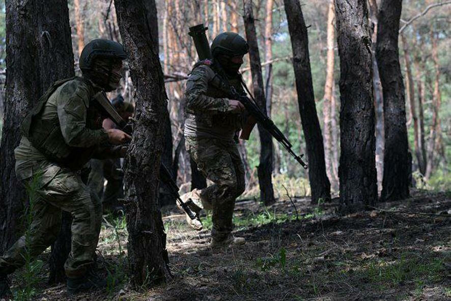Украинские войска под видом сдачи в плен атаковали российских военных в ЛНР