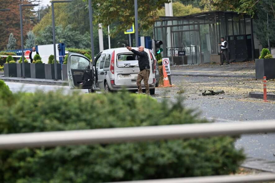 Предположительные кадры машины террористов, совершивших нападение на МВД Анкары