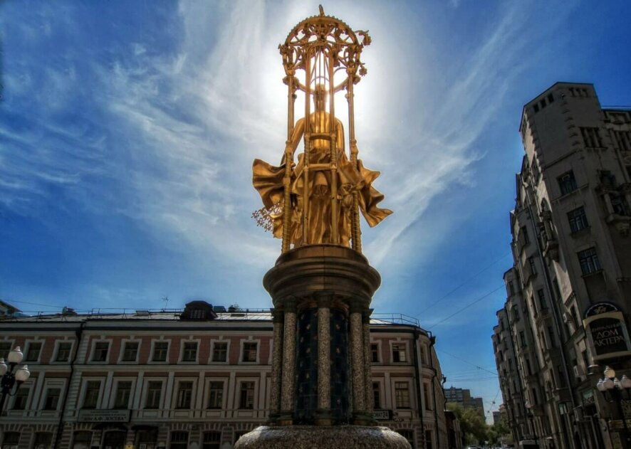 Полиция задержала хулигана, сломавшего фонтан «Принцесса Турандот» в Москве
