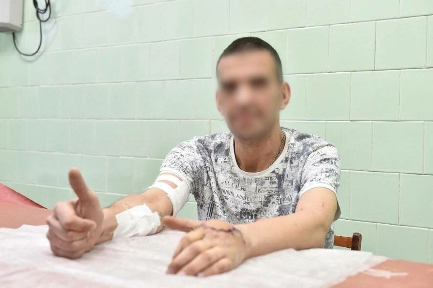 Ижевские врачи провели уникальную операцию по восстановлению кисти раненному военнослужащему